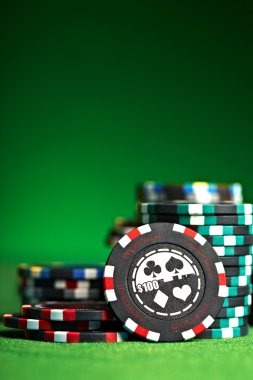 idebet Live Game Shows host introduction and schedule on mobile screen
